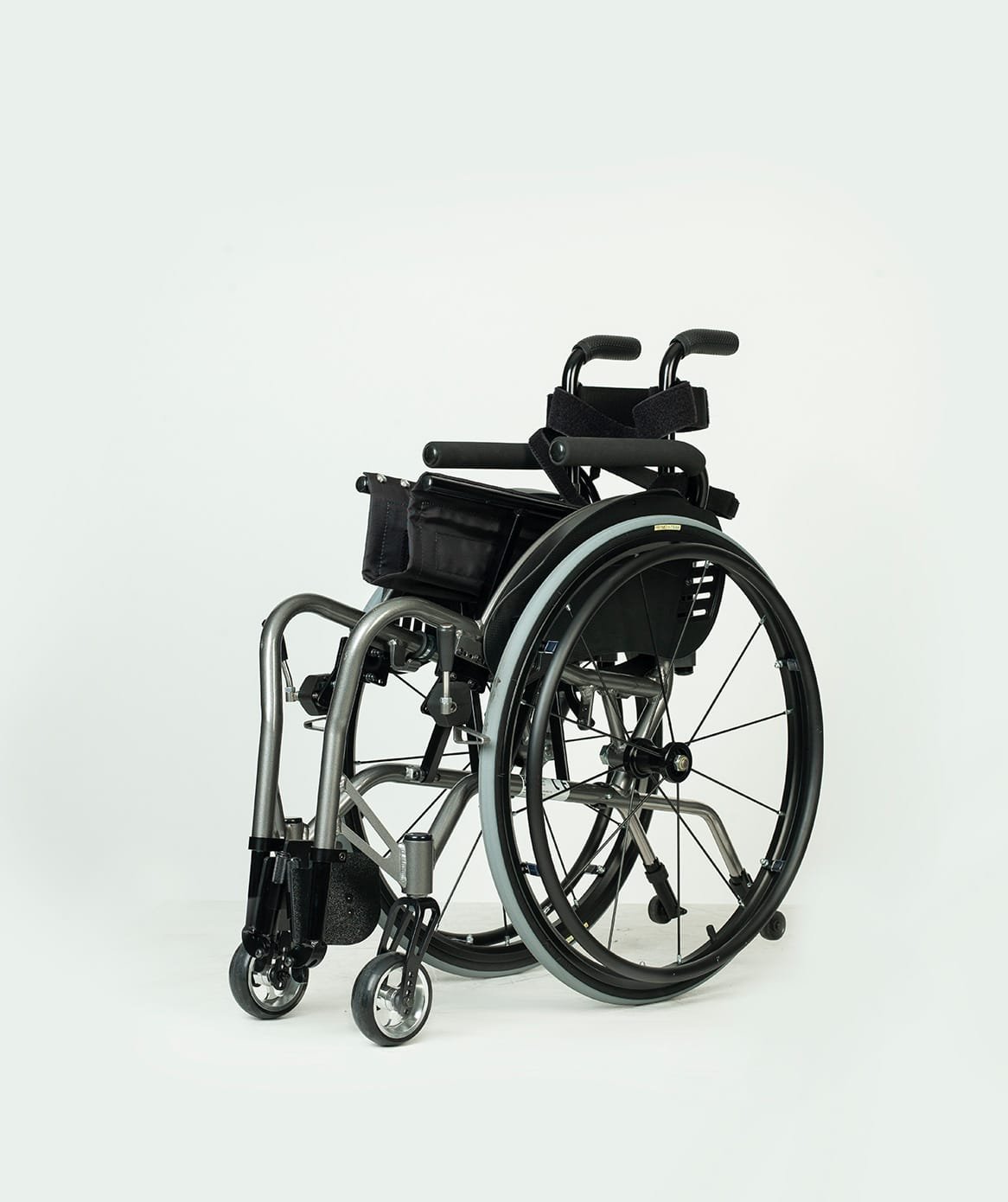WG-M317 Aktif Manual Tekerlekli Sandalye